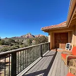 Awe Inspiring Red Rock Views With Hot Tub!
