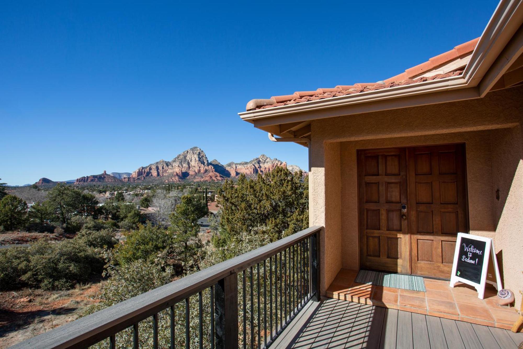 Awe Inspiring Red Rock Views With Hot Tub! Holiday home